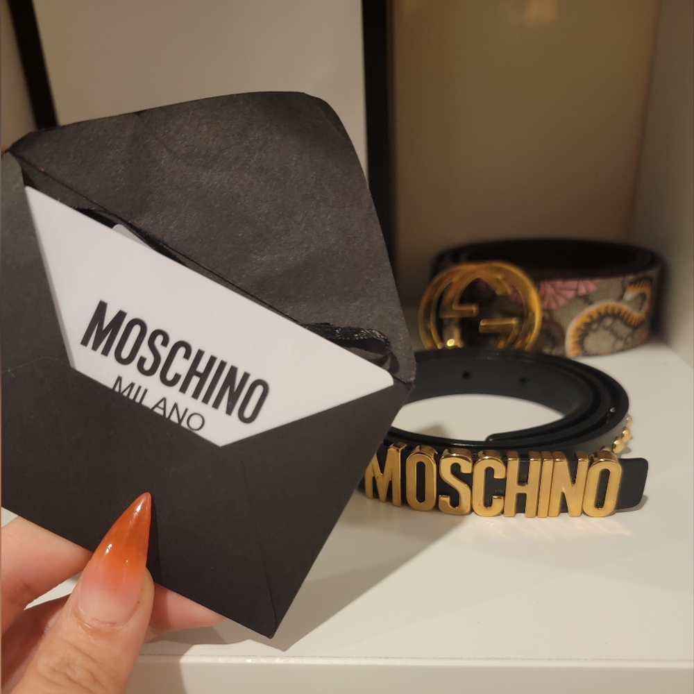 Moschino belt